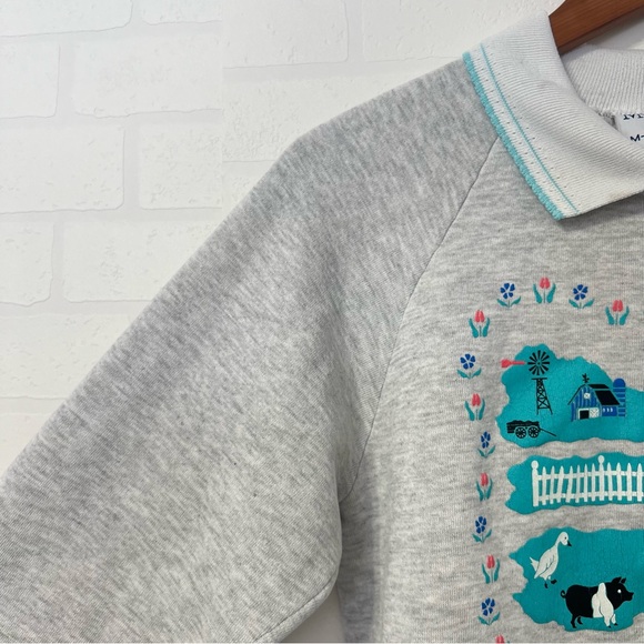 Vintage 90’s Morning Sun Grannycore Cottagecore Gray Farm Scene Sweatshirt USA M - Picture 13 of 13